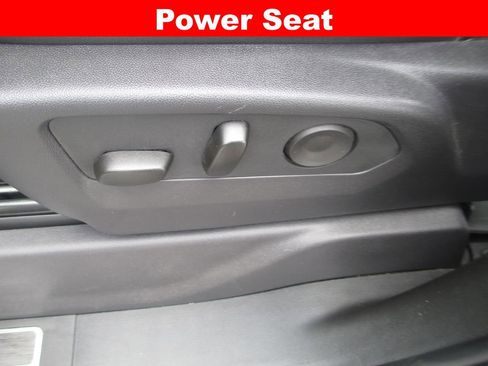 Used 2025 GMC Sierra 2500 AT4 w/ AT4 Premium Plus Package AWD/4WD image 31