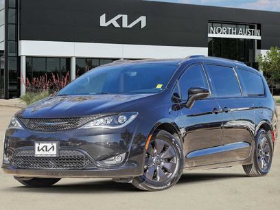 Used 2020 Chrysler Pacifica Limited w/ S Appearance Package