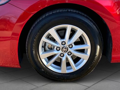 Used 2025 Toyota Camry LE image 11