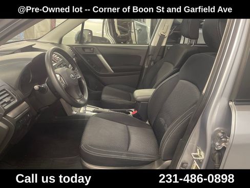 Used 2014 Subaru Forester 2.5i Premium w/ Popular Package #2 AWD/4WD image 14