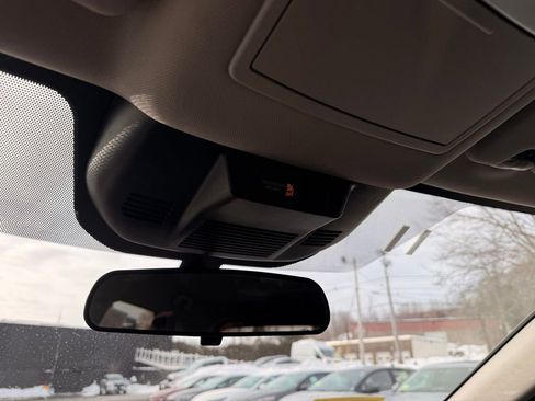 Used 2023 Nissan Rogue S image 40