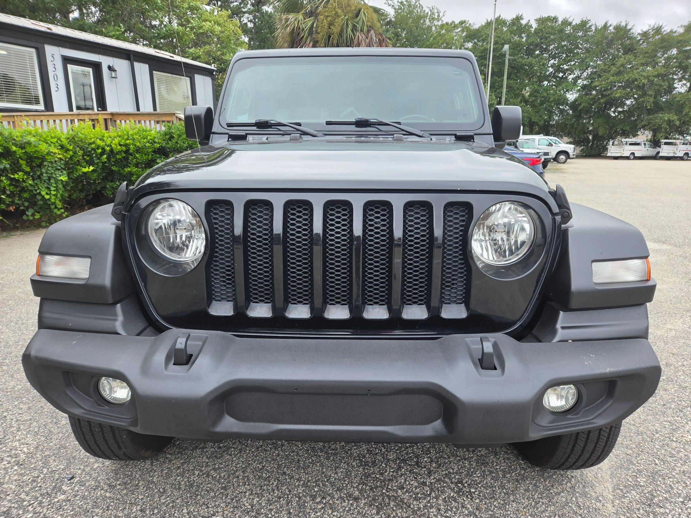 Used 2019 Jeep Wrangler Unlimited Sport S AWD/4WD image 2