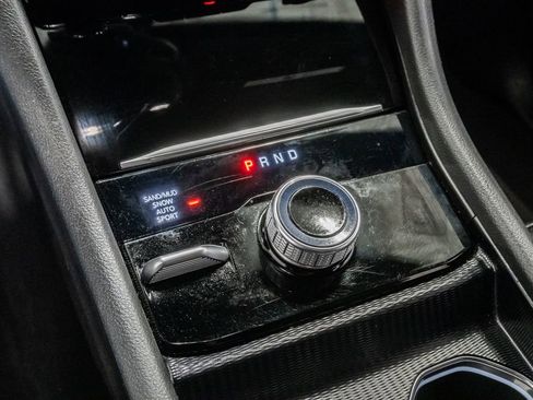 Used 2024 Jeep Grand Cherokee L Limited w/ Luxury Tech Group II AWD/4WD image 24