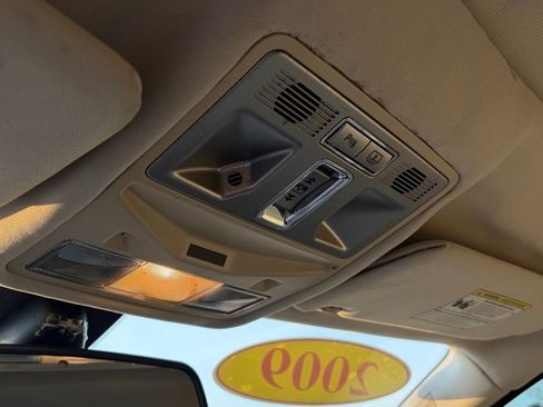 Used 2009 Jaguar XF Premium image 21