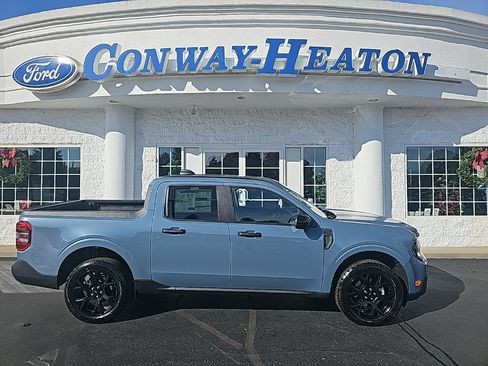 New 2025 Ford Maverick XLT w/ XLT Luxury Package AWD/4WD image 1
