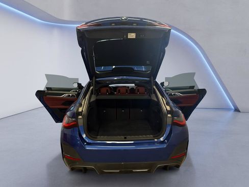Used 2022 BMW i4 eDrive40 w/ M Sport Package RWD image 13