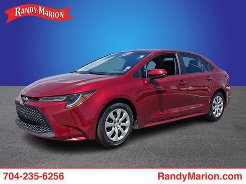 Used 2022 Toyota Corolla LE FWD image 1