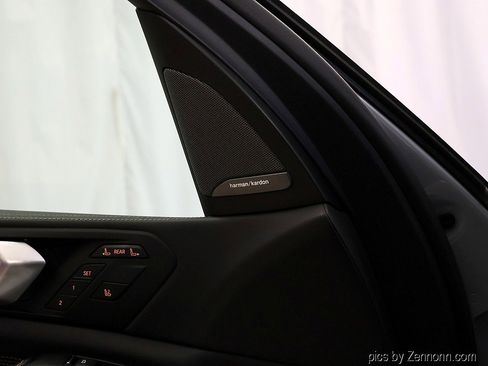 New 2026 BMW X7 xDrive40i w/ M Sport Package AWD/4WD image 29