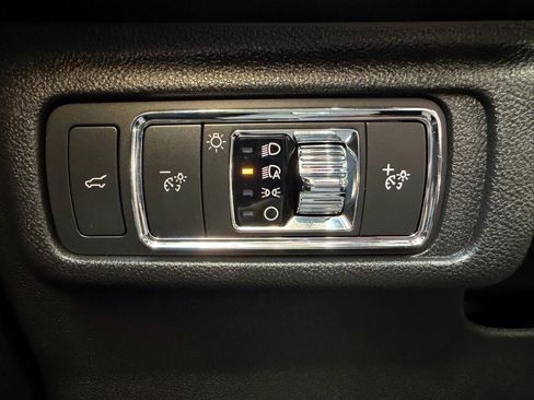 Certified 2022 Lincoln Corsair FWD w/ Equipment Group 101A image 25