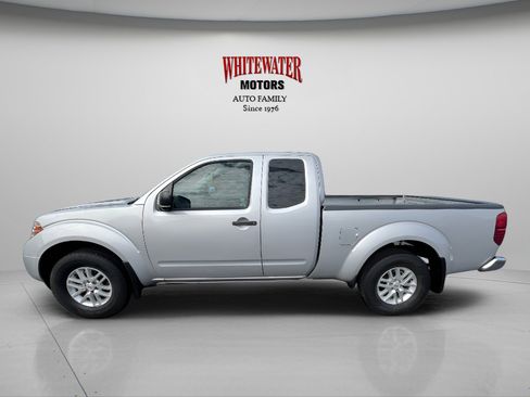 Used 2020 Nissan Frontier SV AWD/4WD image 3