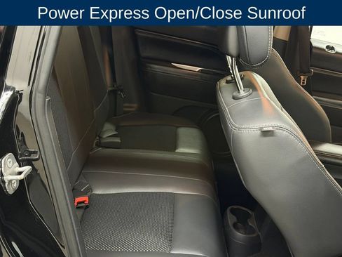 Used 2014 Jeep Compass Latitude w/ Sun/Sound Group AWD/4WD image 18