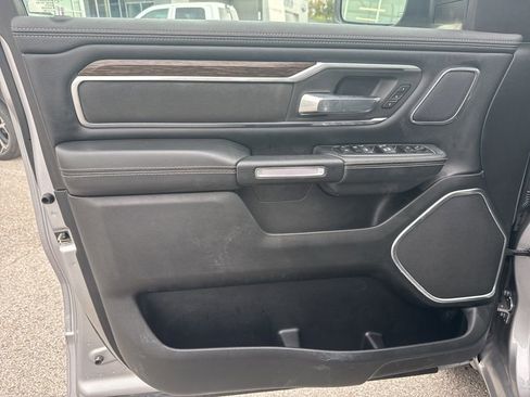 Used 2019 RAM 1500 Laramie image 10