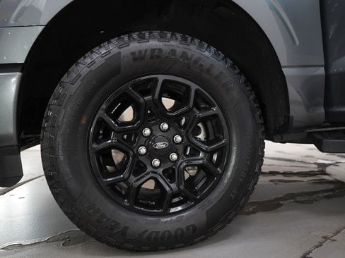 Used 2025 Ford F150 Lariat AWD/4WD image 33