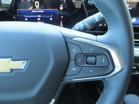 Used 2024 Chevrolet Trax LT w/ Driver Confidence Package FWD image 21