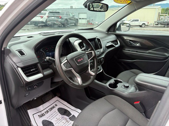 Used 2024 GMC Terrain SLE AWD/4WD image 3
