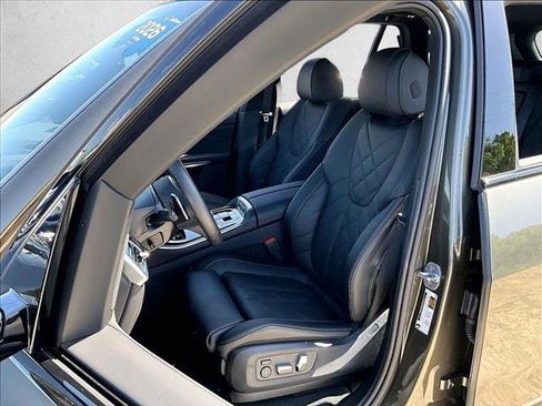 Used 2026 BMW X5 sDrive40i w/ M Sport Package RWD image 24