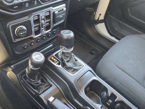 Used 2020 Jeep Gladiator Sport w/ Quick Order Package 24S AWD/4WD image 30