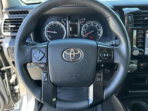 Used 2020 Toyota 4Runner Venture w/ Moonroof Package AWD/4WD image 12
