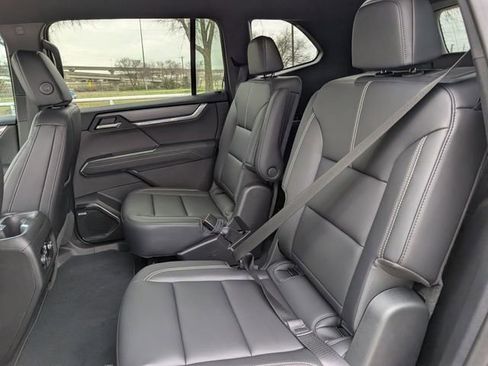 New 2026 GMC Acadia Elevation w/ Elevation Premium Package FWD image 19