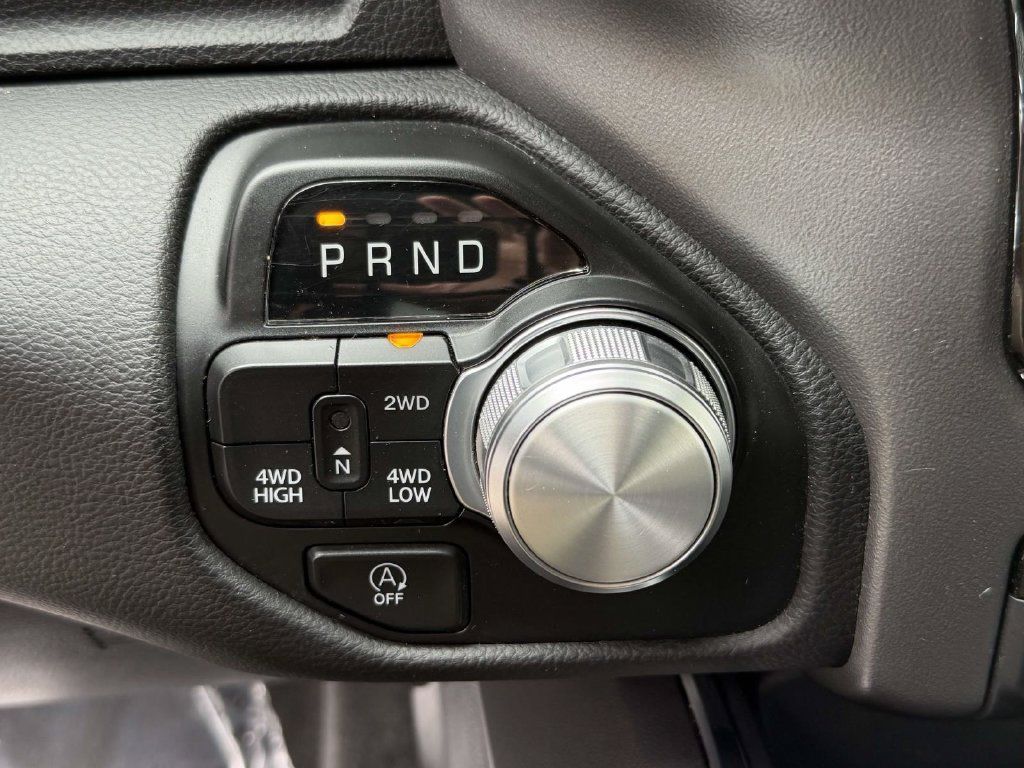 Used 2024 RAM 1500 Laramie AWD/4WD image 19