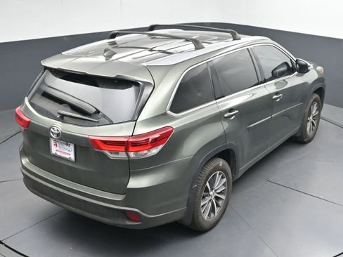 Used 2018 Toyota Highlander XLE image 35