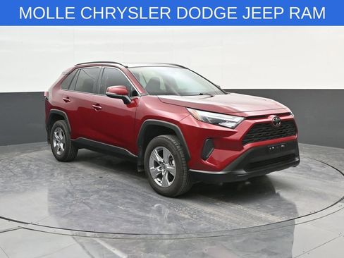 Used 2022 Toyota RAV4 XLE w/ Convenience Package image 1