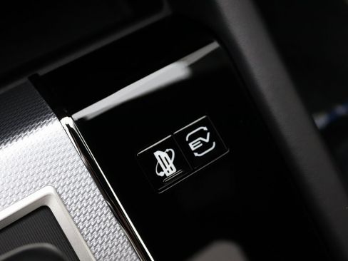 Used 2025 Mitsubishi Outlander SEL image 8