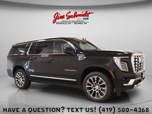 Used 2026 GMC Yukon XL Denali w/ Sun & Power Step Package AWD/4WD image 1