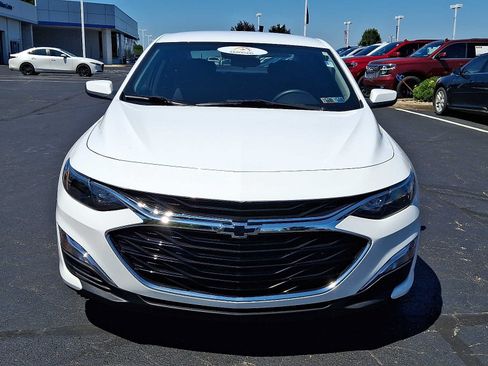 Used 2023 Chevrolet Malibu RS FWD image 2