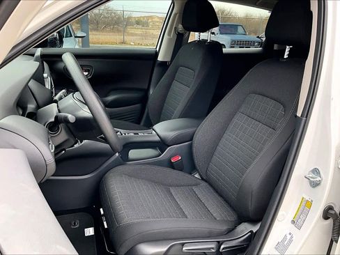 New 2026 Honda HR-V LX image 9