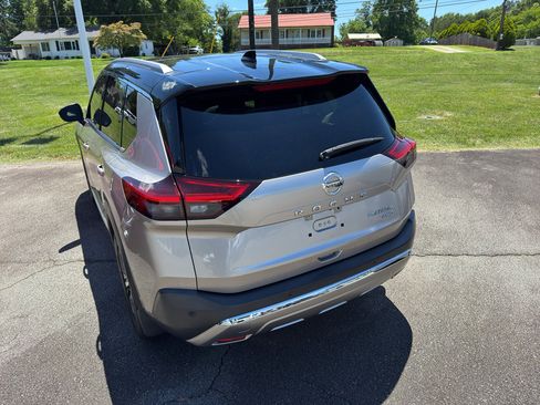 Used 2021 Nissan Rogue Platinum AWD/4WD image 5