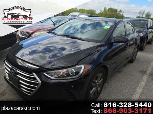 Used 2017 Hyundai Elantra SE FWD image 1