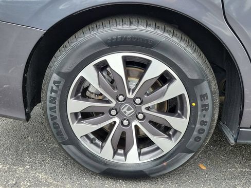 Certified 2024 Honda Odyssey EX-L image 7