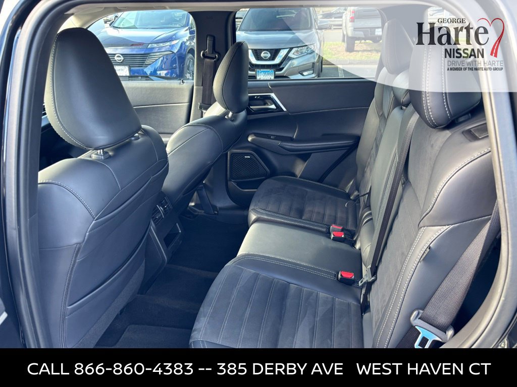 Used 2025 Mitsubishi Outlander SE AWD/4WD image 21