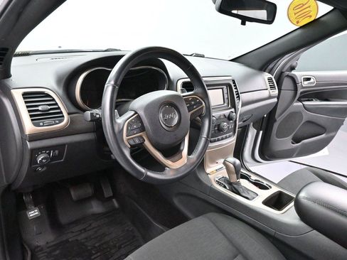 Used 2016 Jeep Grand Cherokee Laredo w/ Quick Order Package 23E AWD/4WD image 15