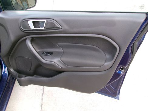 Used 2016 Ford Fiesta SE image 16