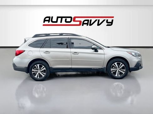 Used 2019 Subaru Outback 2.5i Limited w/ Popular Package #2 AWD/4WD image 8