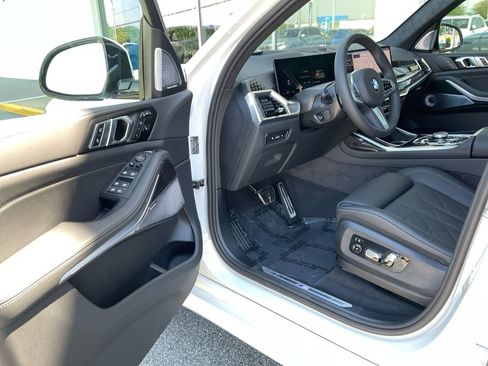 New 2026 BMW X7 xDrive40i w/ M Sport Package AWD/4WD image 31