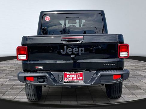 New 2026 Jeep Gladiator Sport image 17