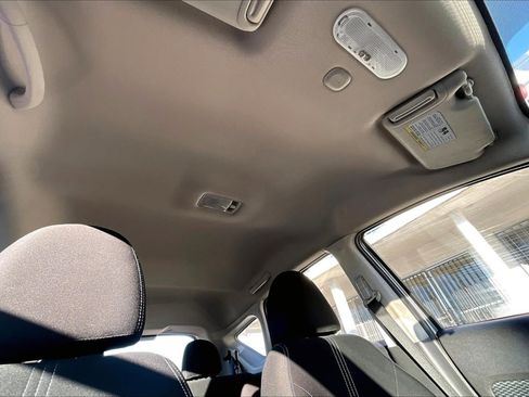 Used 2015 Nissan Versa Note SV w/ SV Convenience Package image 22