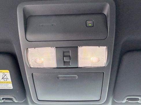 Used 2022 Nissan Frontier PRO-4X image 17