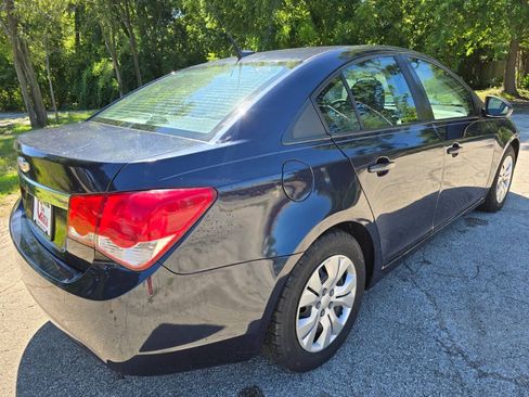 Used 2014 Chevrolet Cruze LS FWD image 4