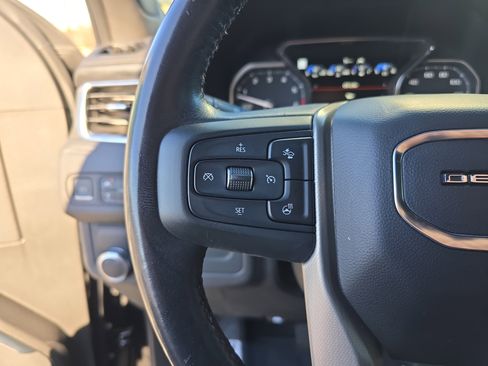 Used 2021 GMC Yukon Denali w/ Denali Premium Package image 34