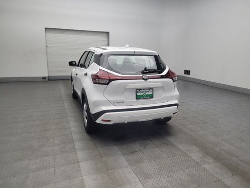Used 2022 Nissan Kicks S image 5