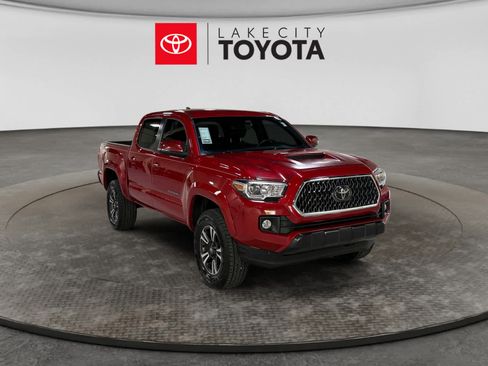 Used 2018 Toyota Tacoma TRD Sport RWD image 13