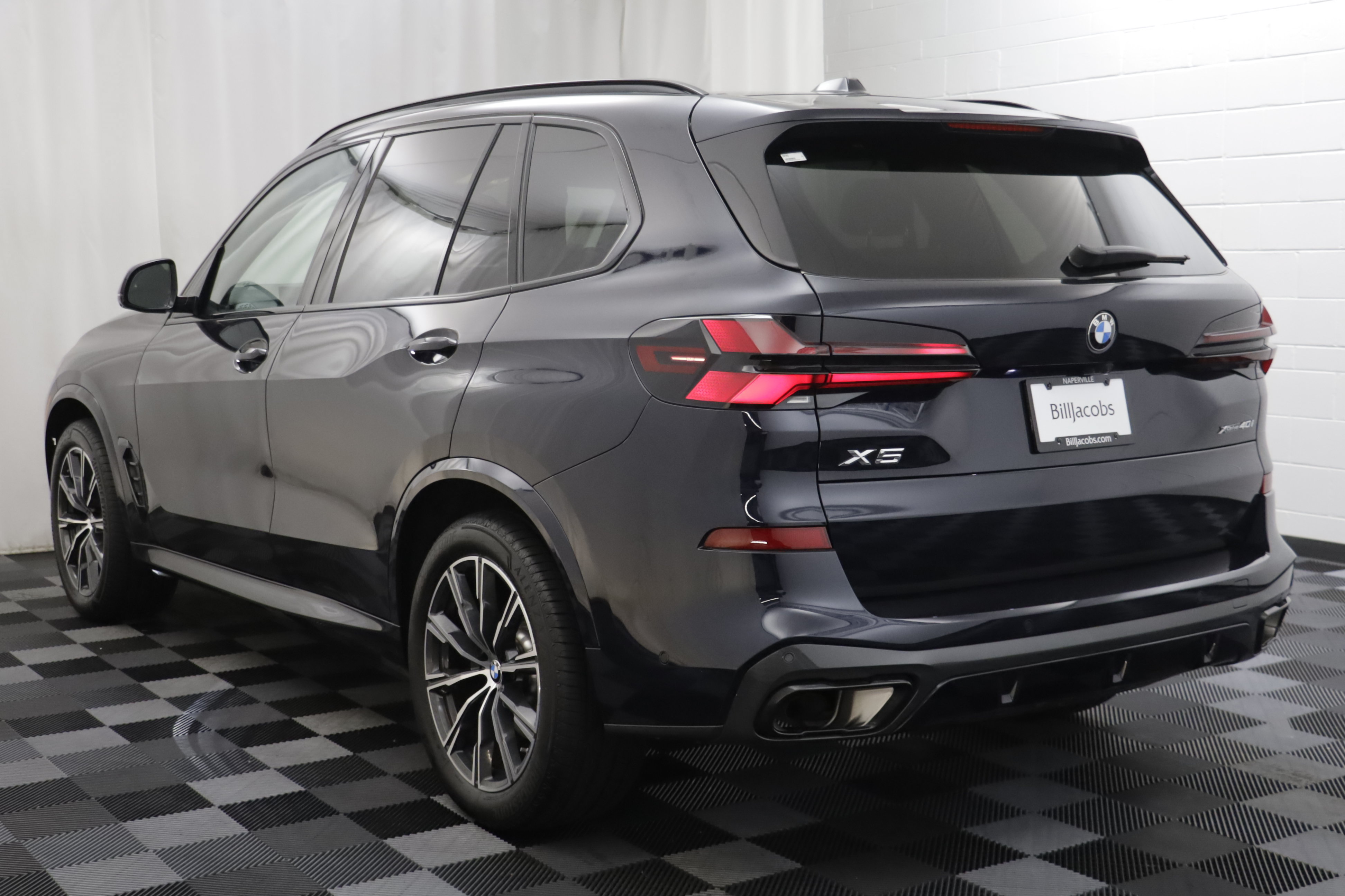 Used 2026 BMW X5 xDrive40i w/ M Sport Package AWD/4WD image 14