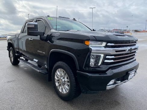 Used 2021 Chevrolet Silverado 2500 High Country image 4