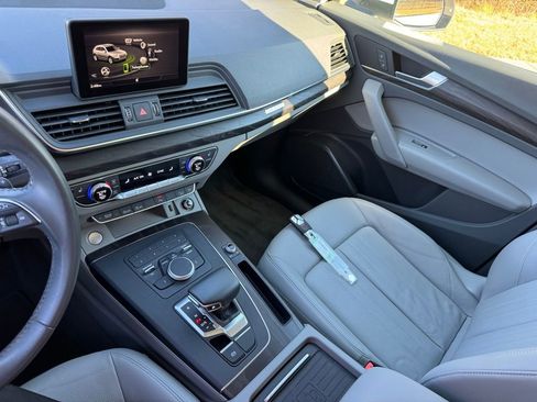 Used 2020 Audi Q5 2.0T Premium w/ Convenience Package image 33