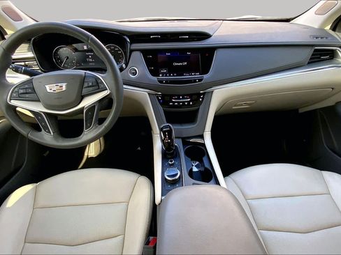 Used 2023 Cadillac XT5 Premium Luxury FWD image 16