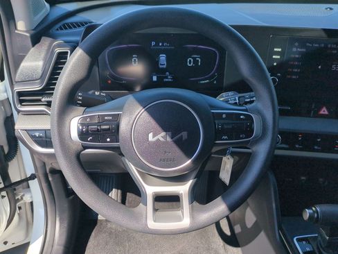 Certified 2023 Kia Sportage LX FWD image 11